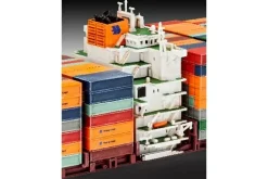 Container Ship COLOMBO EXPRESS><noscript><img width=