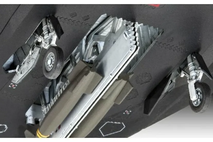 F-117A Nighthawk Stealth Fighter>REVELL Online