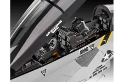 F/A-18F Super Hornet><noscript><img width=