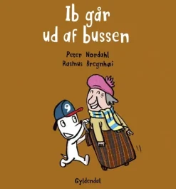 Ib går ud af bussen> Hot