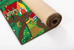 Legetæppe - Bondegård - 140 x 200 cm>