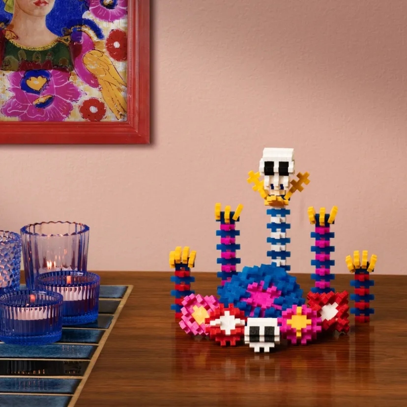 Plus-Plus Inspired - Frida Kahlo>Plus Plus Hot