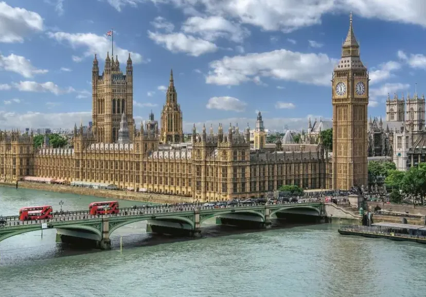 Puslespil The Houses of Parliament 3000 Brikker>Clementoni Discount